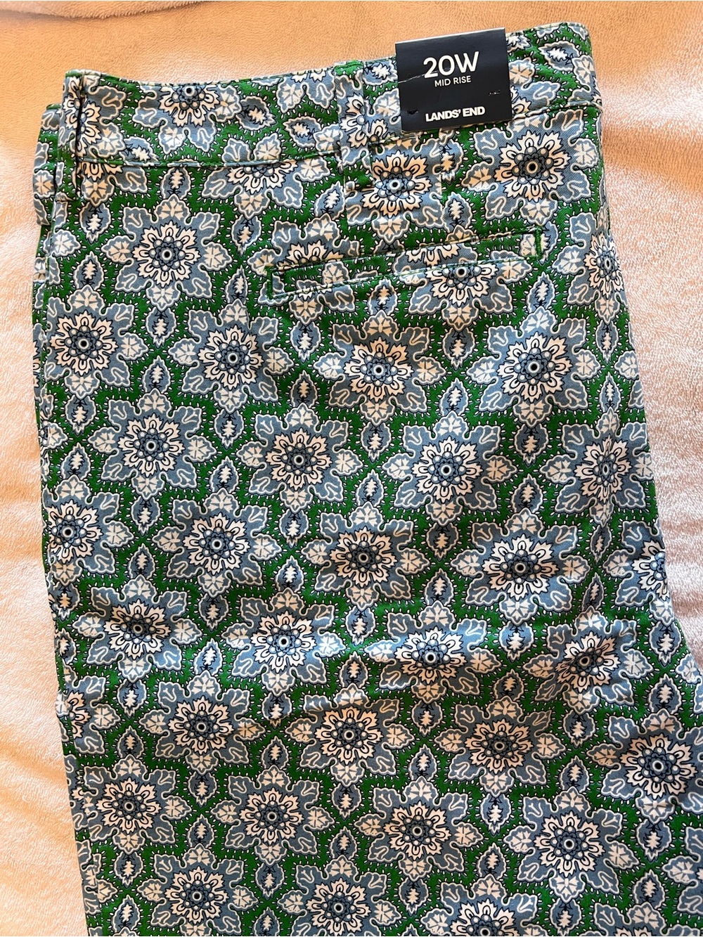Lands' End Green Floral Medallion Shorts